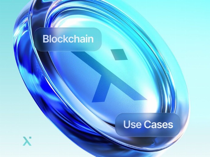 Blue button labeled blockchain for user interaction.